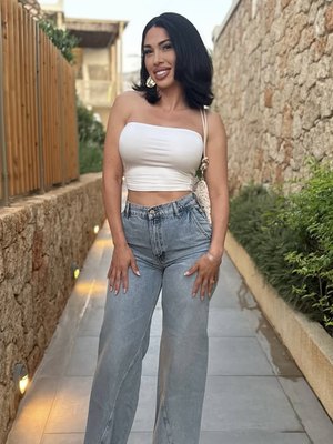 Adriana Paz