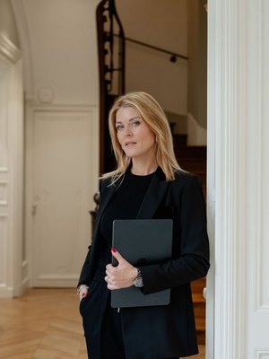 Clemence De La Baume