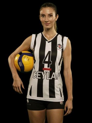 Ecem Aknam